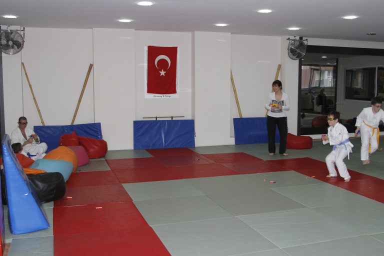 23 nisan 8